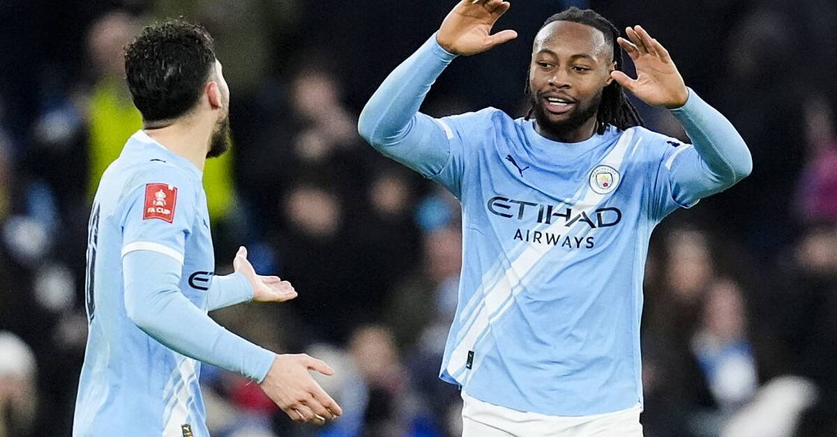 Man City score 10 as Antoine Semenyo marks debut with goal in Exeter rout