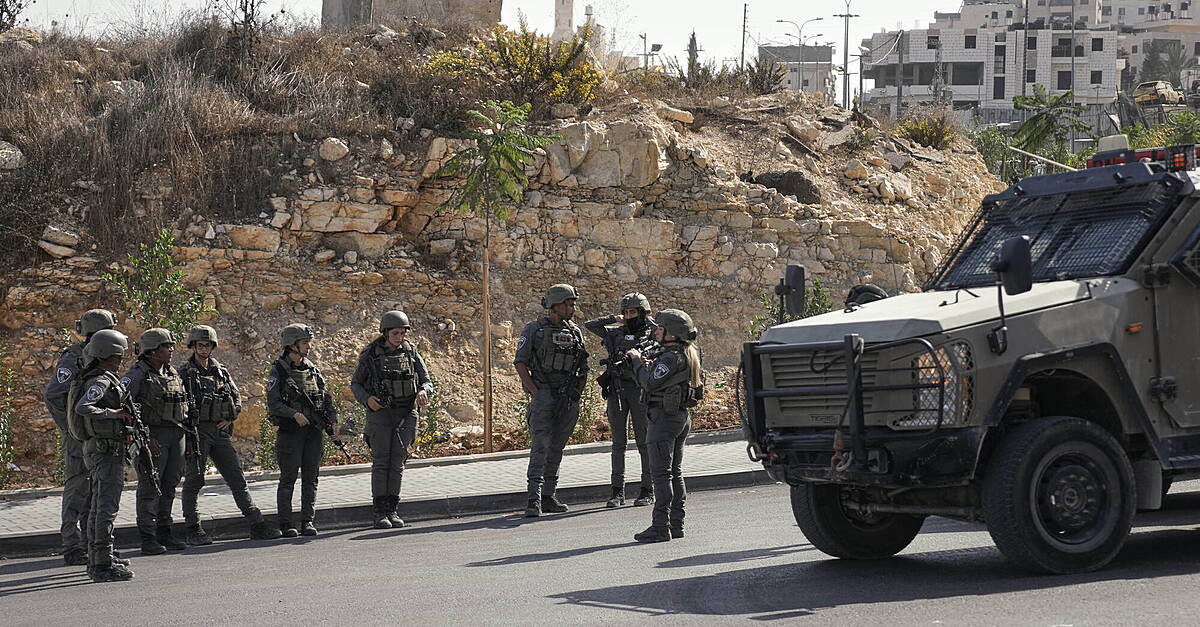 Israel orders army to prepare for full closure of West Bank