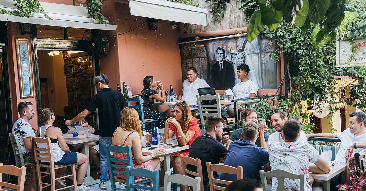 How Greece became a ‘nation of waiters’