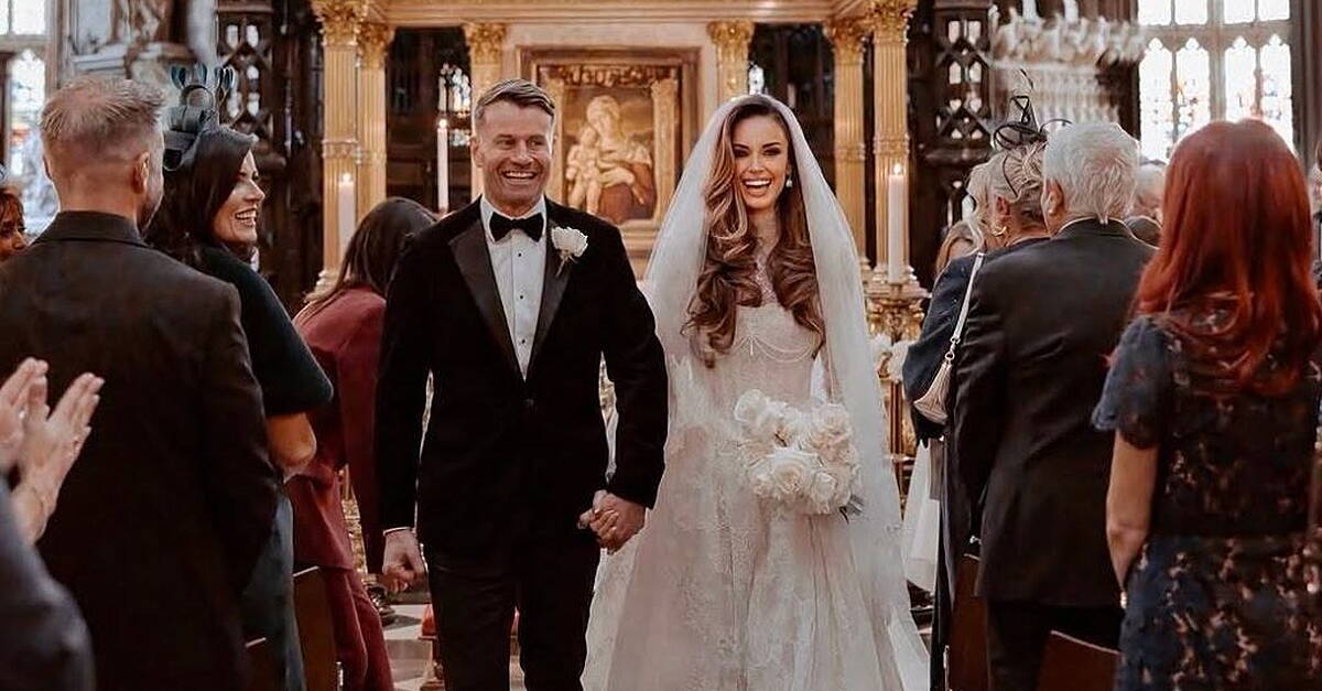 Photo: Donegal Daily Shay Given marries Rebecca Gibson at Westminster Abbey