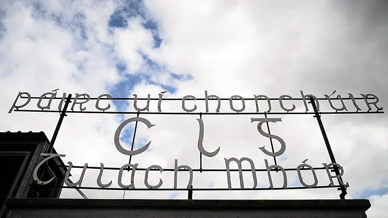 Tr&aacute;th na gceist: Tabharfaimid ainm p&aacute;irce contae CLG duit as Gaeilge. Inis d&uacute;inn c&eacute;n baile ina bhfuil s&eacute;
