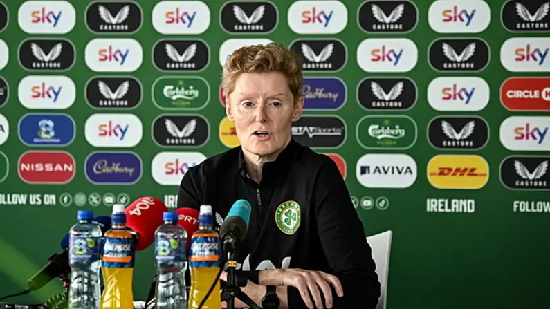 Arda&iacute;onn Eileen Gleeson imn&iacute; faoi thuras Oz Katie McCabe le Arsenal