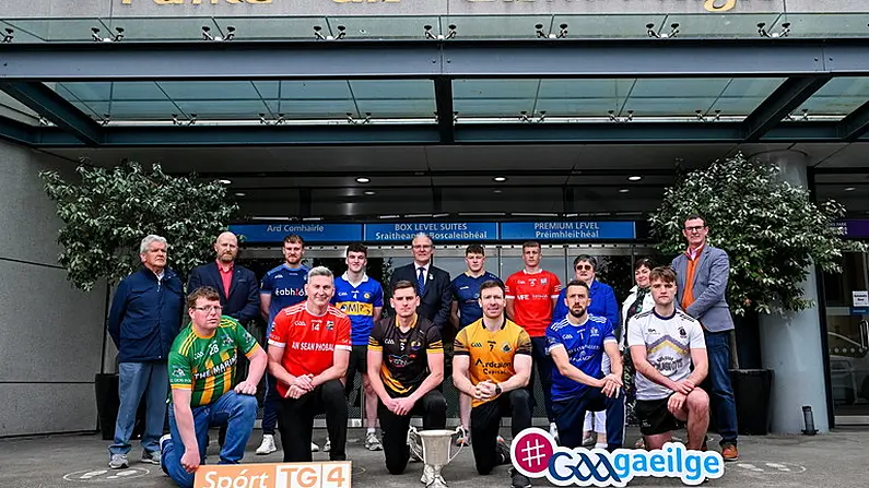 Com&oacute;rtas Peile na Gaeltachta 2024: Eolas Teilif&iacute;se, Sceideal na gCluich&iacute; agus C&eacute; a mBeidh ag Glacadh P&aacute;irt