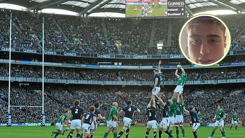 Sciorradh Teanga M&iacute;-&aacute;mharach uaidh R&eacute;alta Northampton Roimh Cluiche Ph&aacute;irc an Chr&oacute;caigh