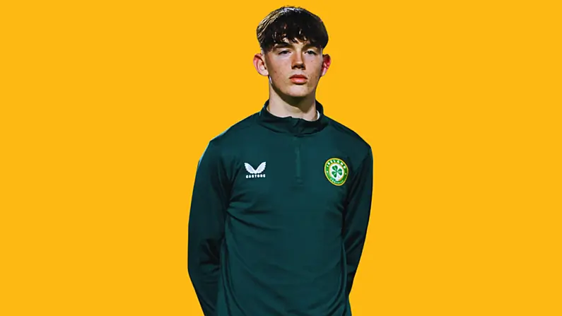 Cinnt&iacute;onn Imreoir &Oacute;g Dhoire Phoblacht na h&Eacute;ireann Faoi 17 bogadh go Taobh Premier League