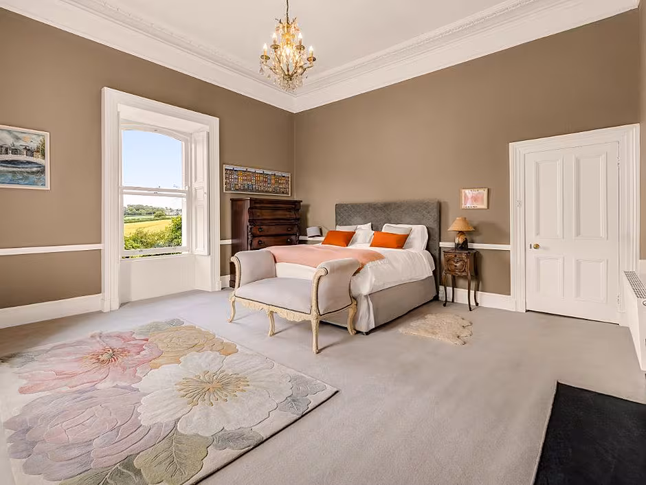 Baltrasna House boasts six bedrooms
