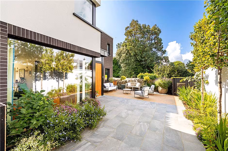 Enjoy the outdoors to the front or rear