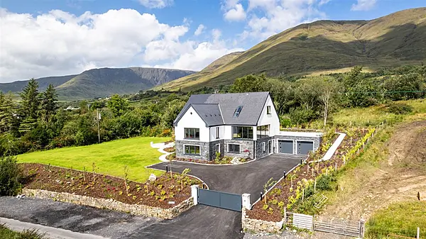 Newly-built Rose Wood enjoys a beautiful mountain setting