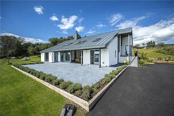 Kerry home is perfect from A to Zinc