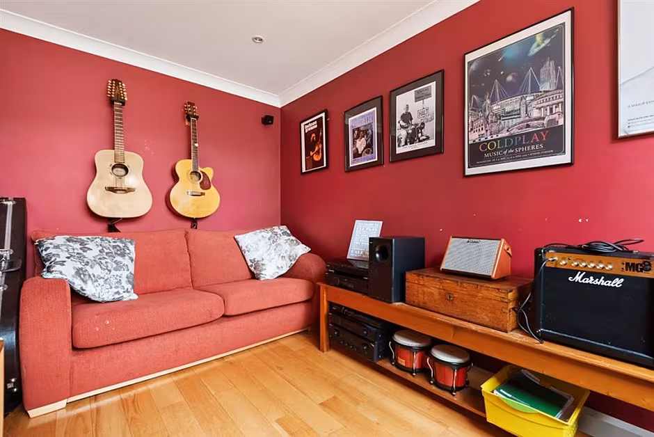 There are a wide range of musical instruments and memorabilia in 8 Glenbrook Park