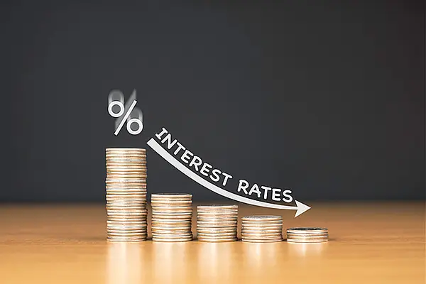 Interest rates on new mortgages fall to lowest level in nine months
