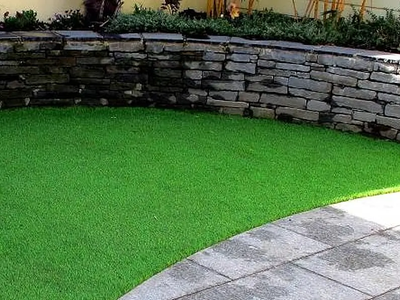 Synthetic Lawns &ndash; allow the family to enjoy the perfect lawn everyday