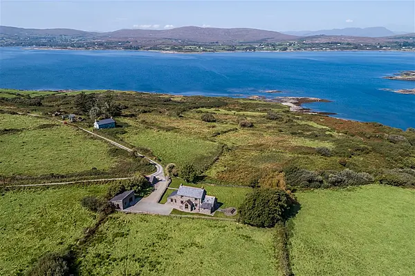 Five of the best farmhouses on the market right now