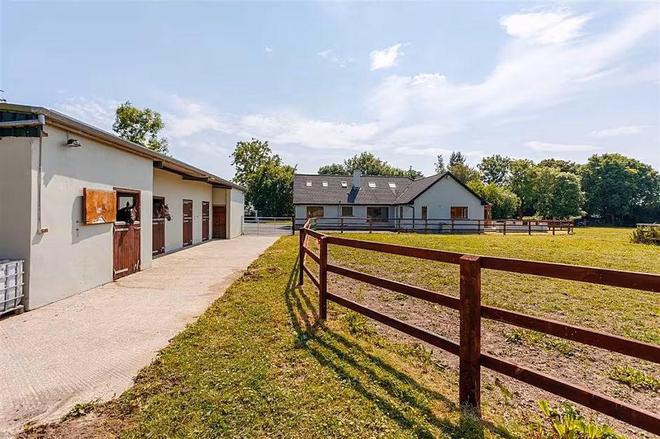 A wonderful home for a horse a Drumlargan in Co Meath