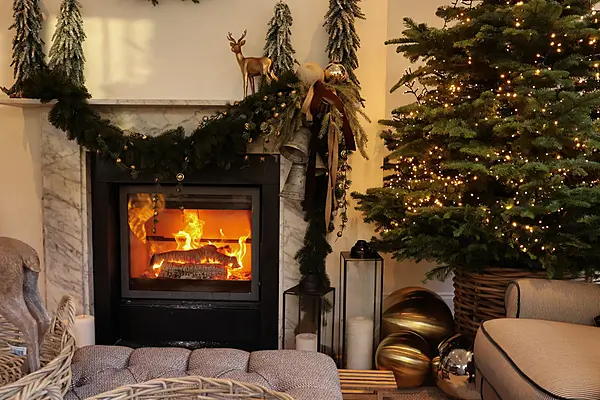 Helen Turkington's tips on how to dress your mantelpiece this Christmas