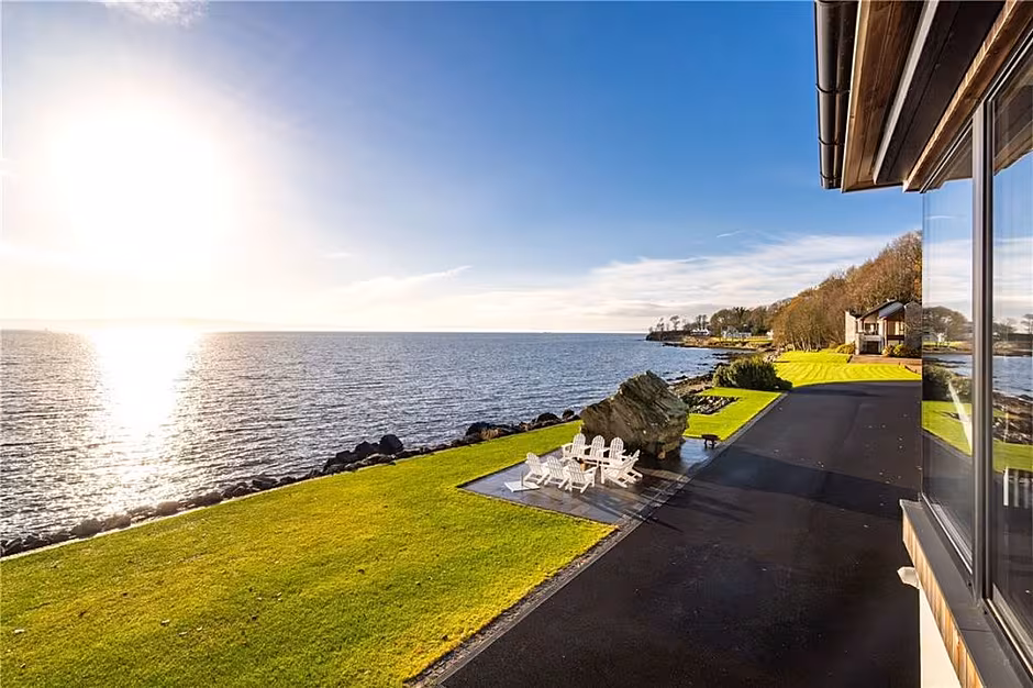 Bankhead offers breathtaking views of Lough Foyle