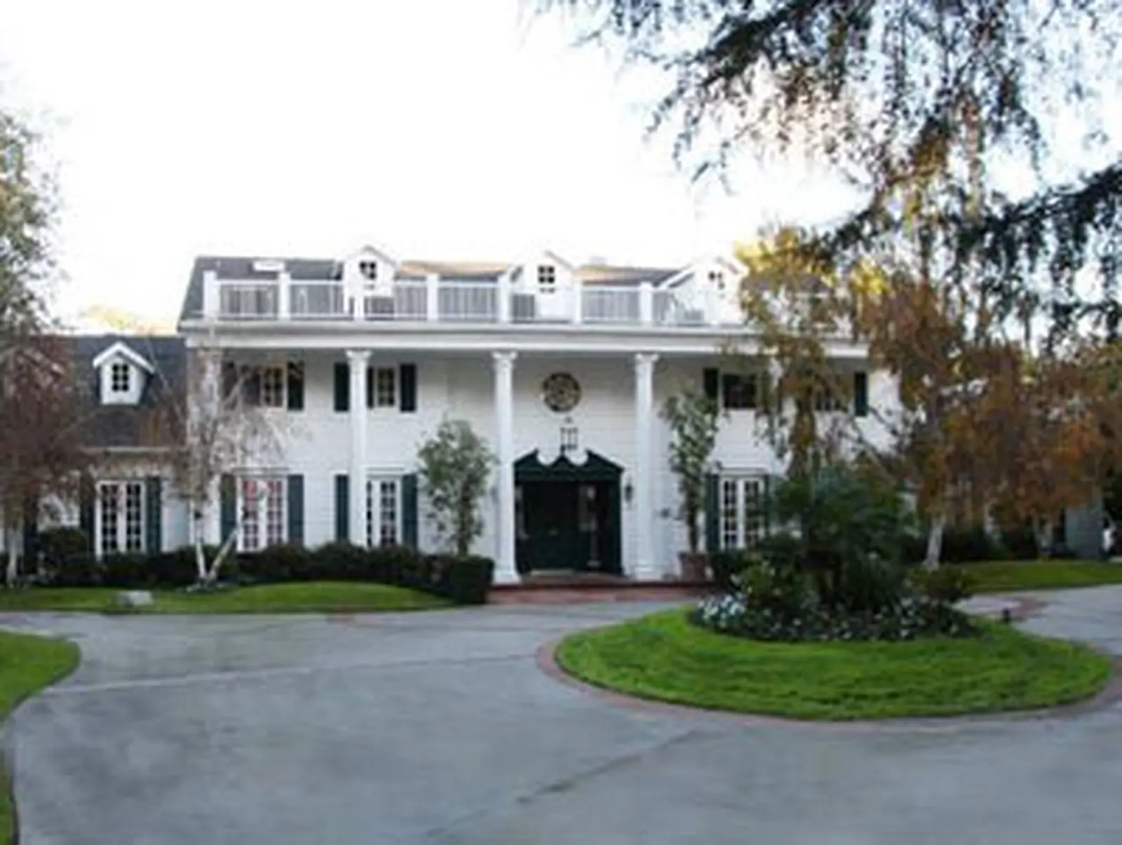 The Hoff puts Mansion on the Market