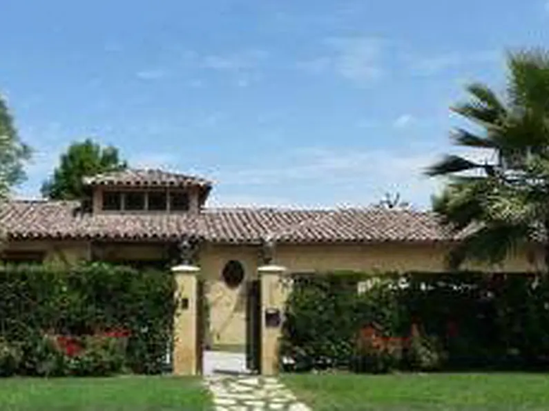 Melissa Joan Hart reduces sale price by $550,000