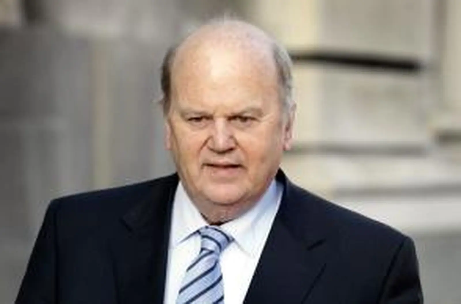 Minister rules out legislation forcing banks to pass on rate cuts
