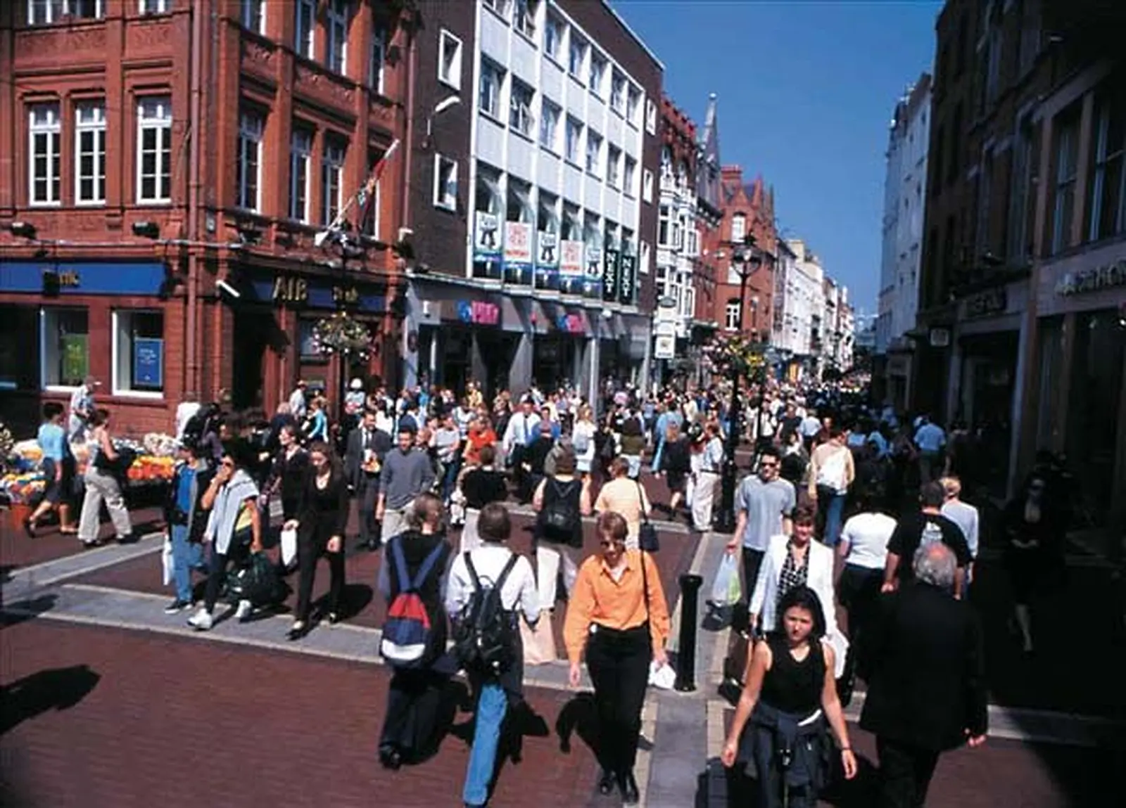 Fall in rental income in commercial property market continues to slow