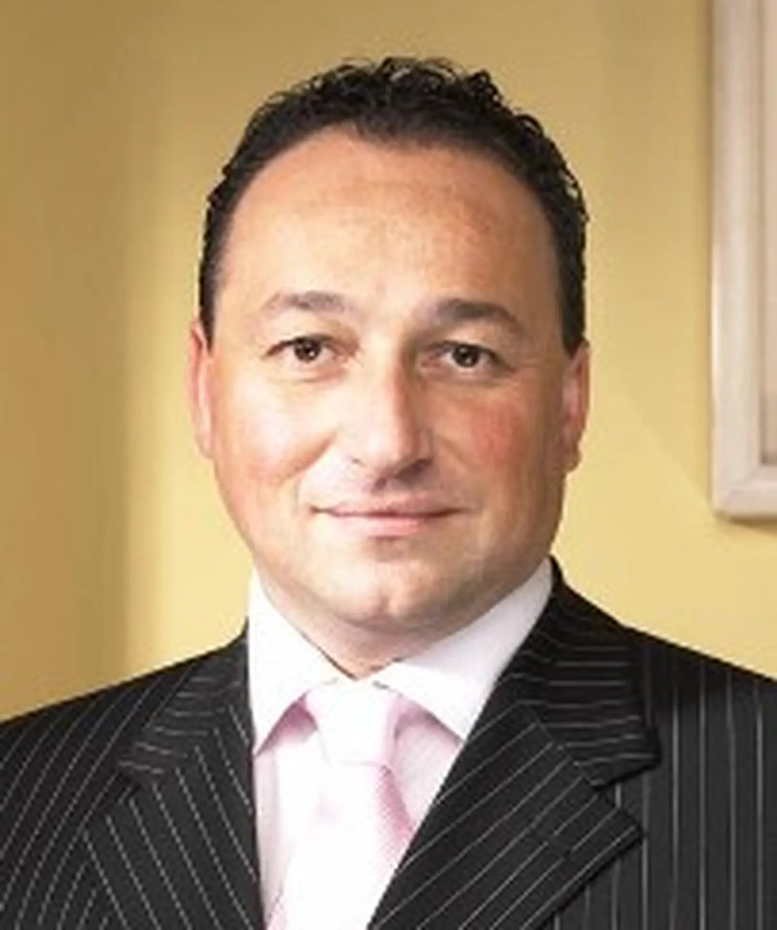 DNG boss Lowe believes 2012 &amp;quot;will be a turning point in the market&amp;quot;