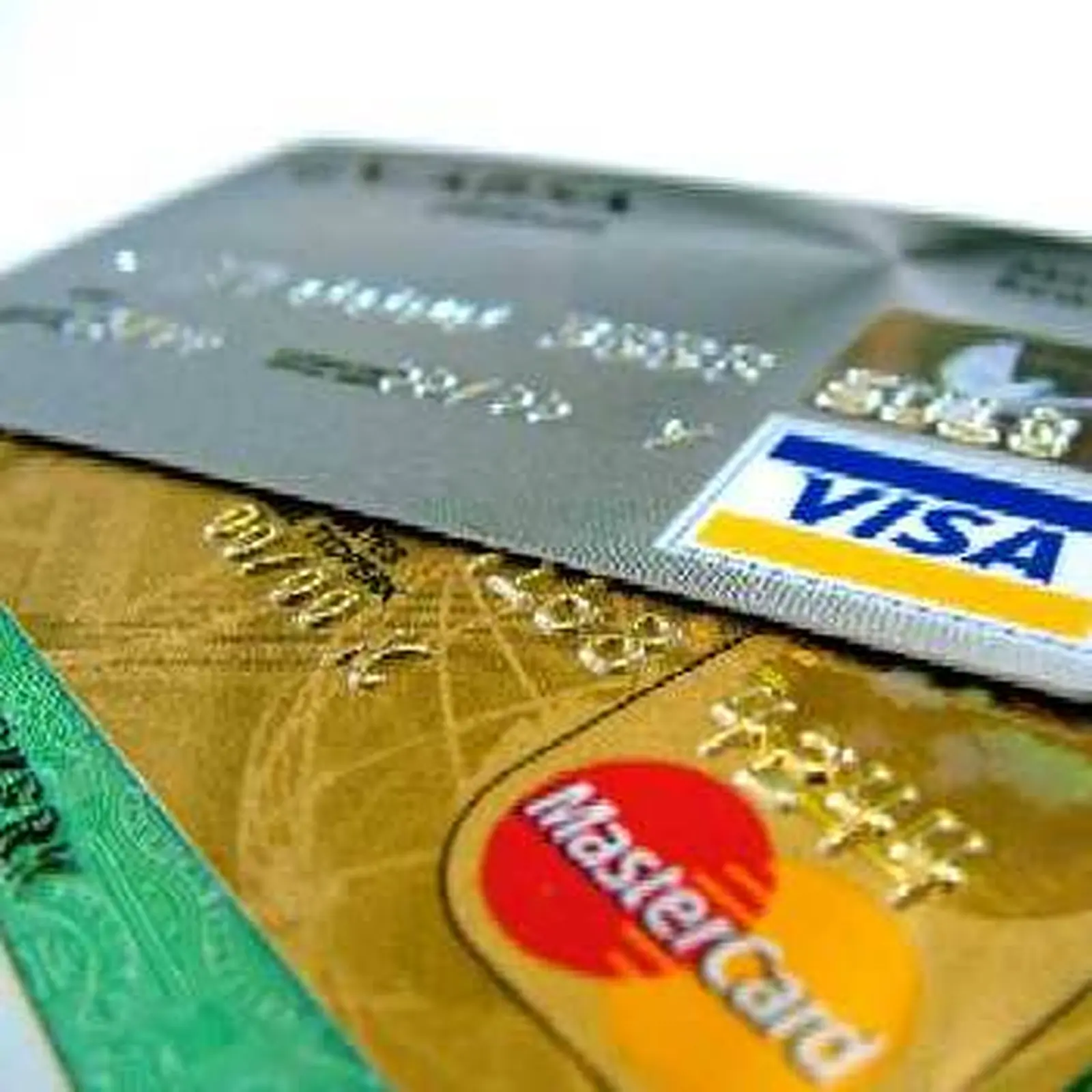 Average credit card debt over &euro;1,300