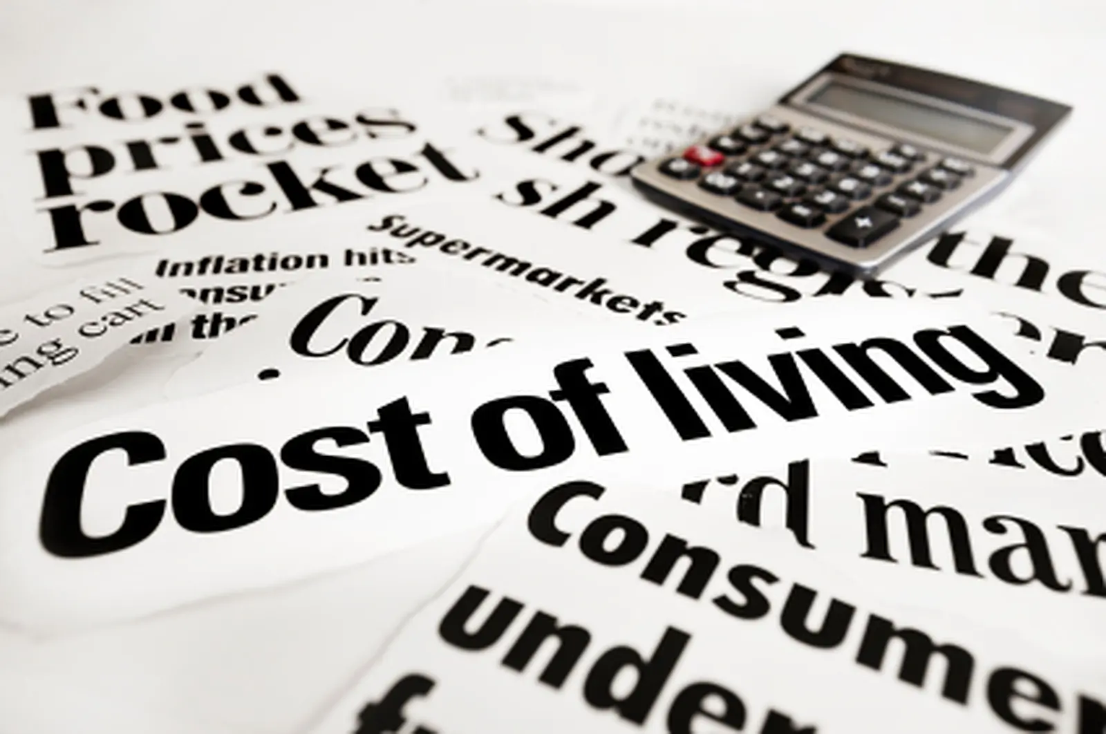 Cost of living fell by 0.5% last month