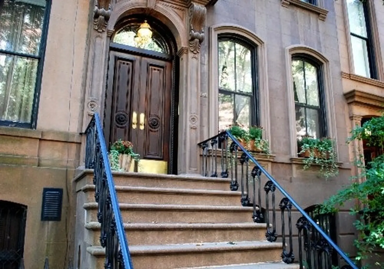 Sex and the City apartment sells for &euro;7.5 million