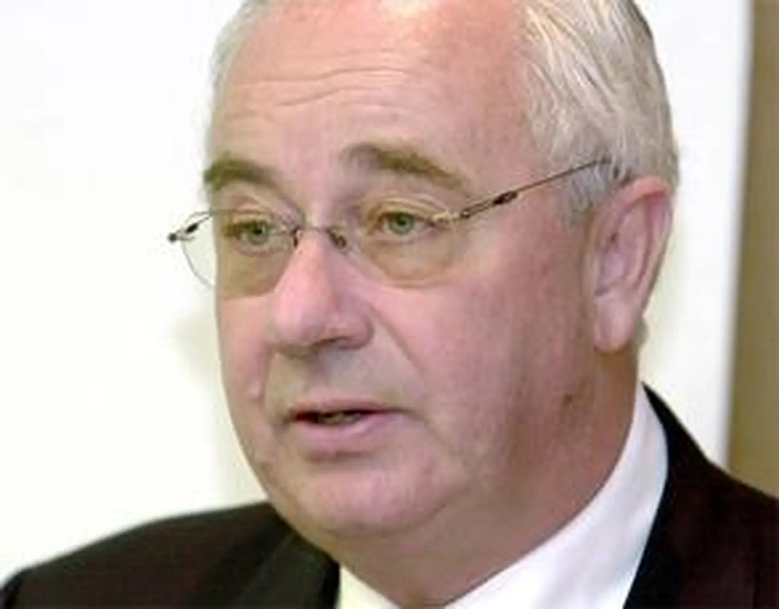 Call on NAMA to set base property prices