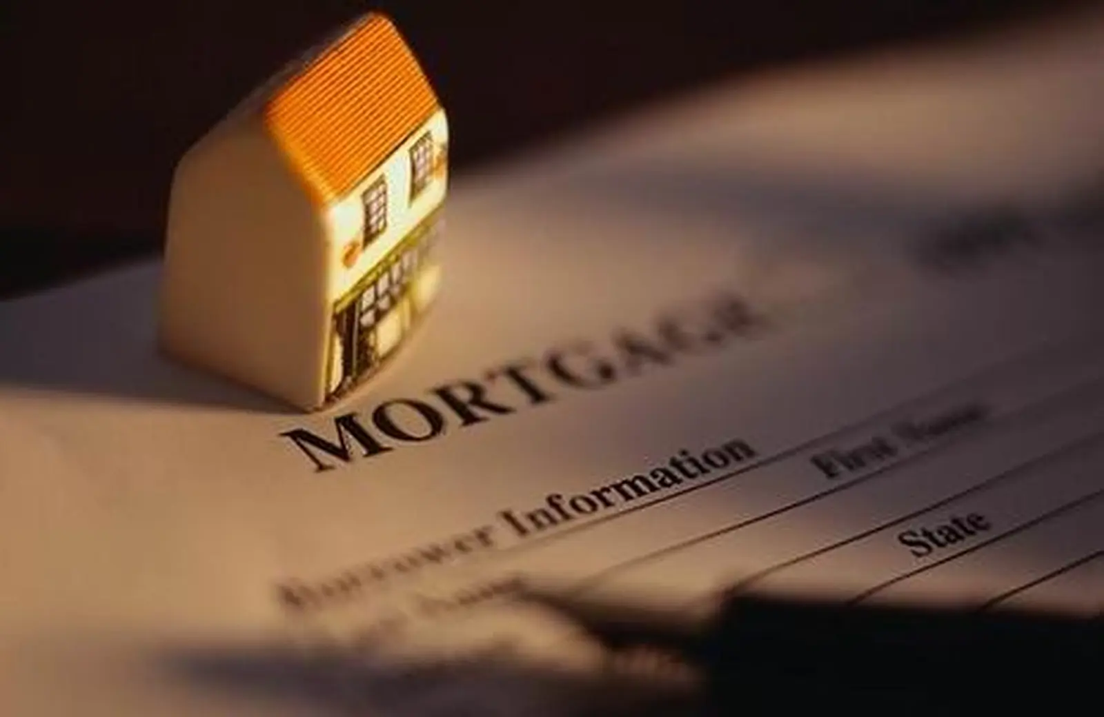 Number of new mortgages issued up for first time since 2006