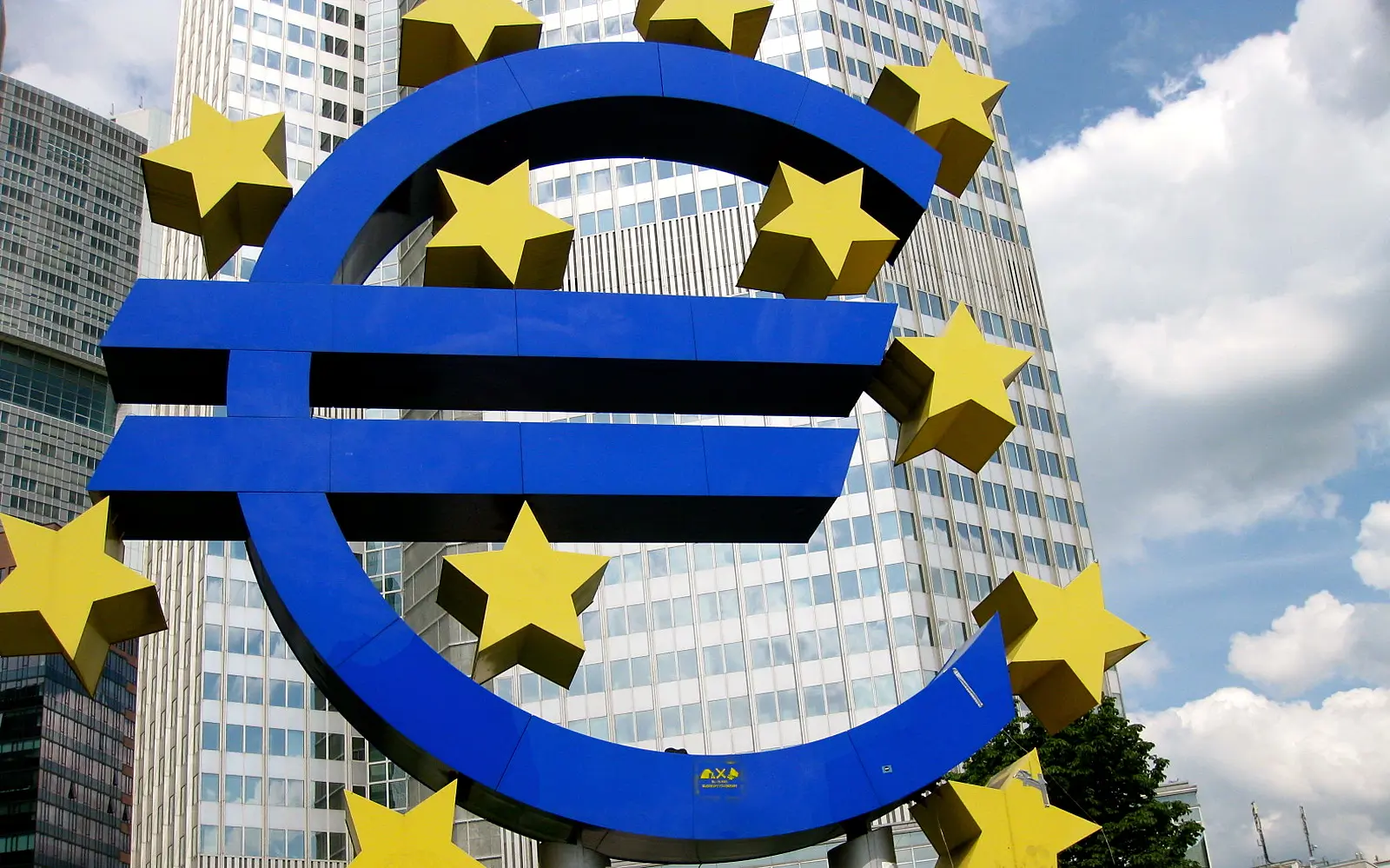 ECB rate left unchanged at 0.75%