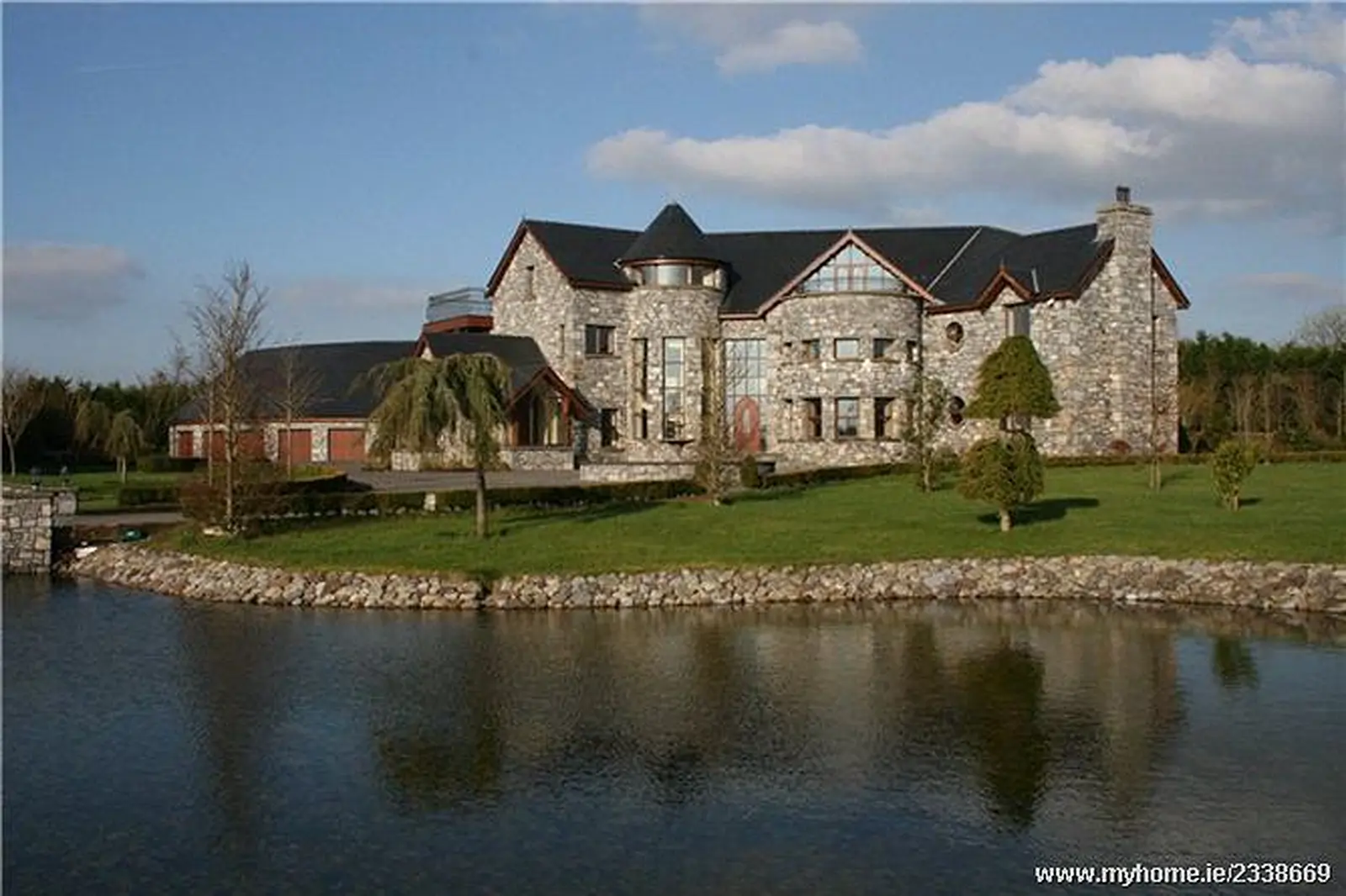 Westlife star puts house on market for &euro;1m