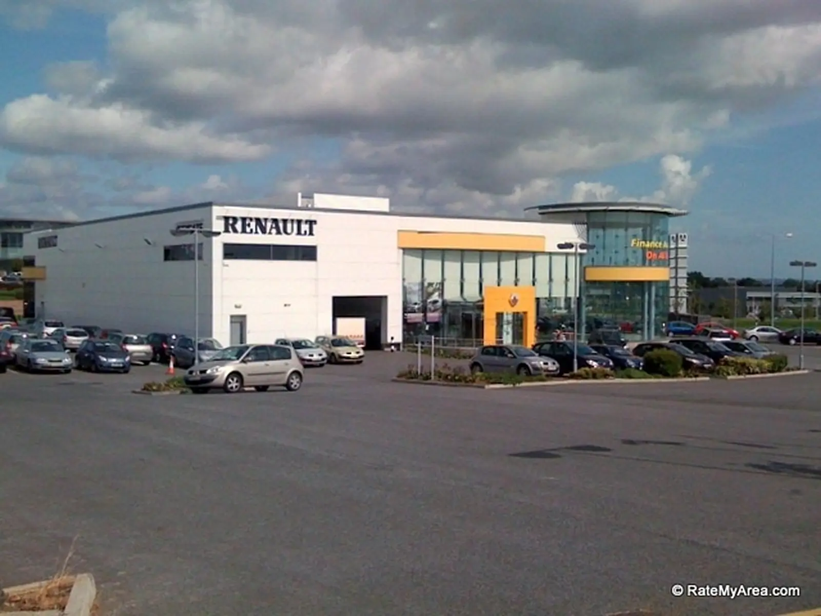 Investor pays &euro;2.5m for Bill Cullen garage
