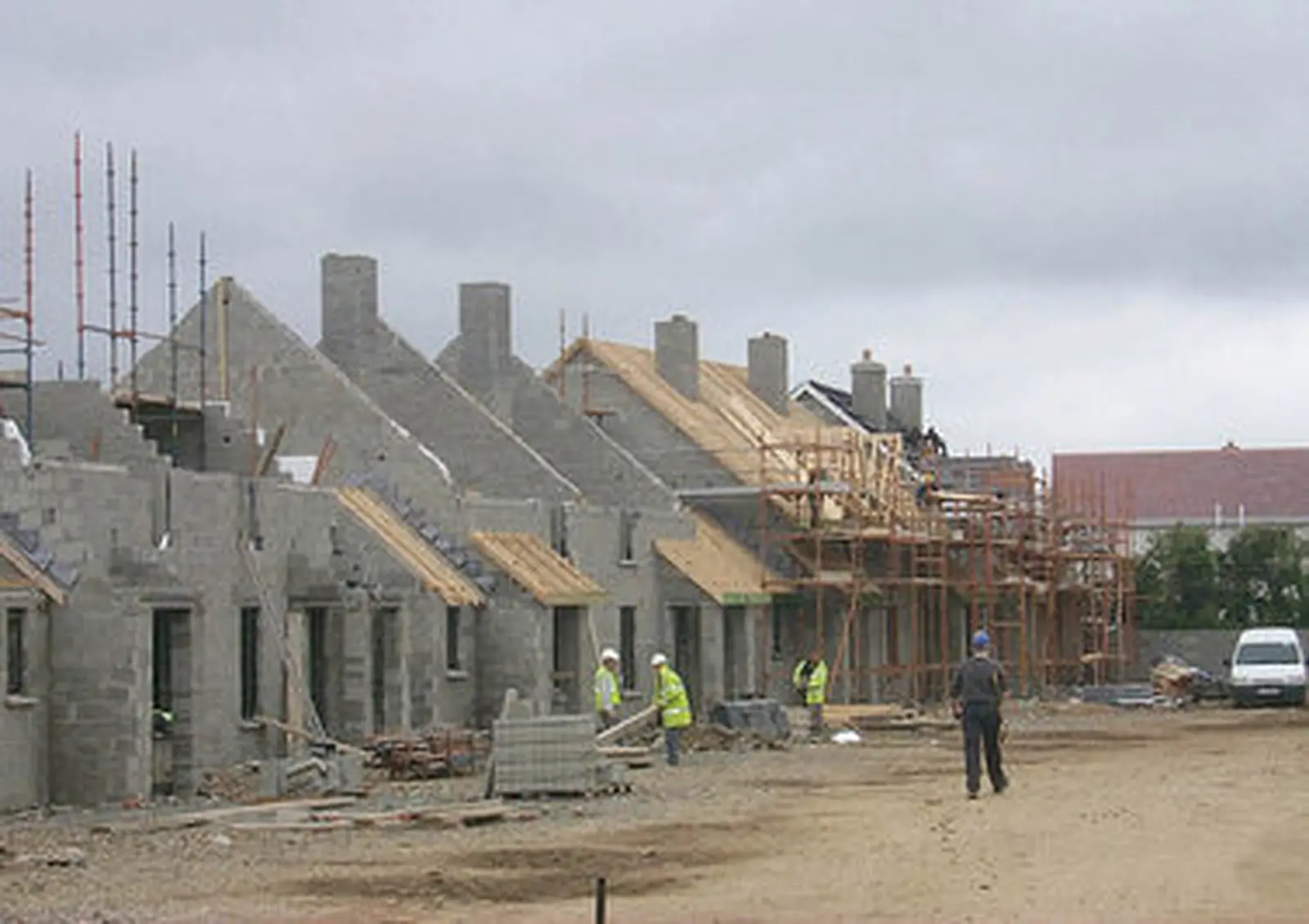 Pace of decline in construction industry will slow this year
