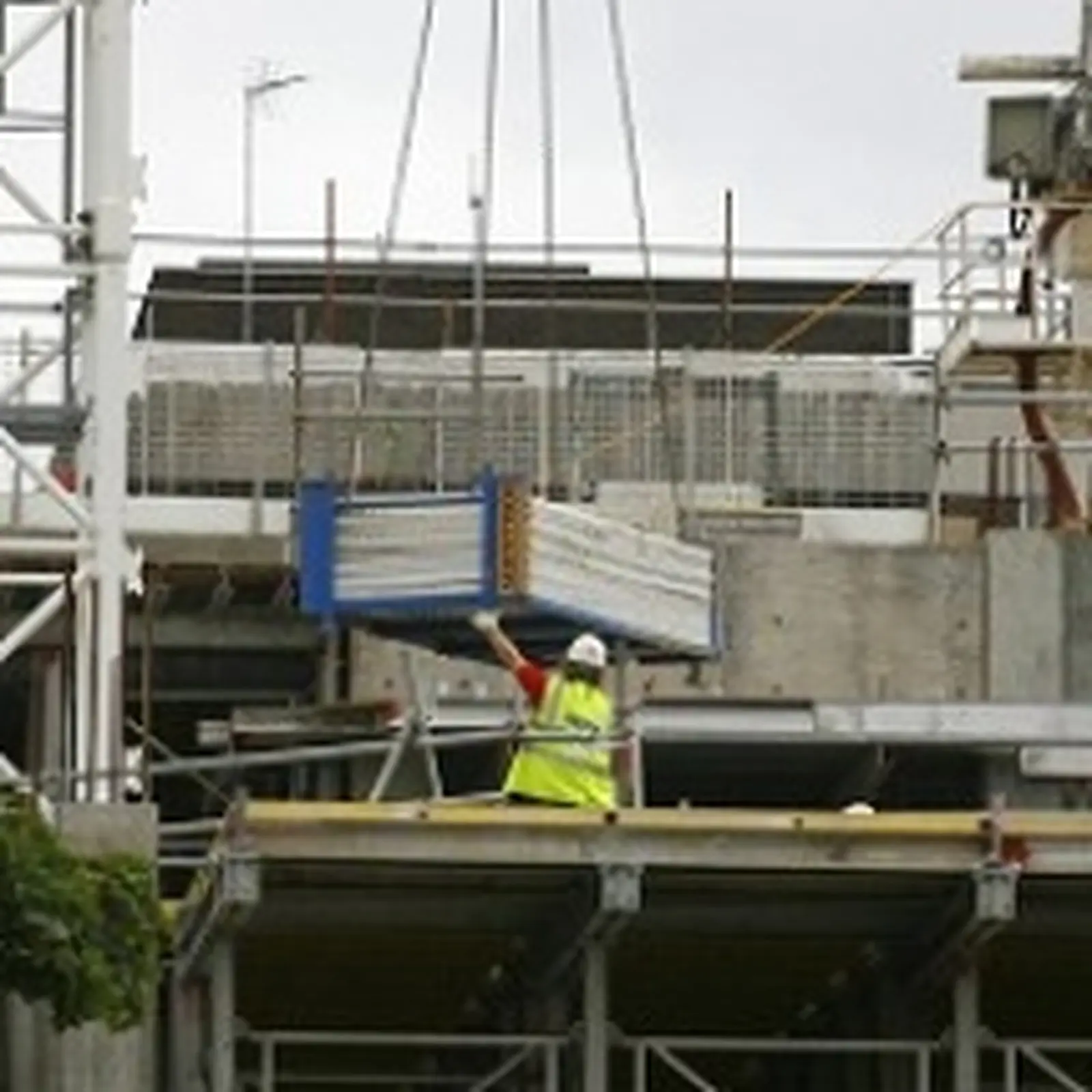 Construction activity continues to fall in February