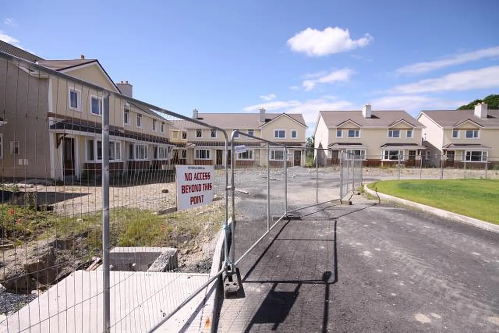 State to spend &euro;10m on ghost estates