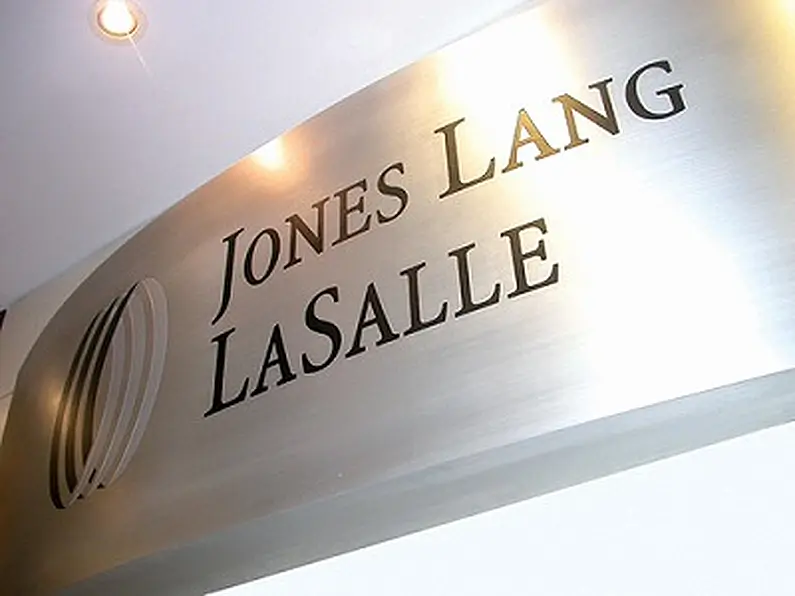 Commercial property market up 3.5% in last quarter