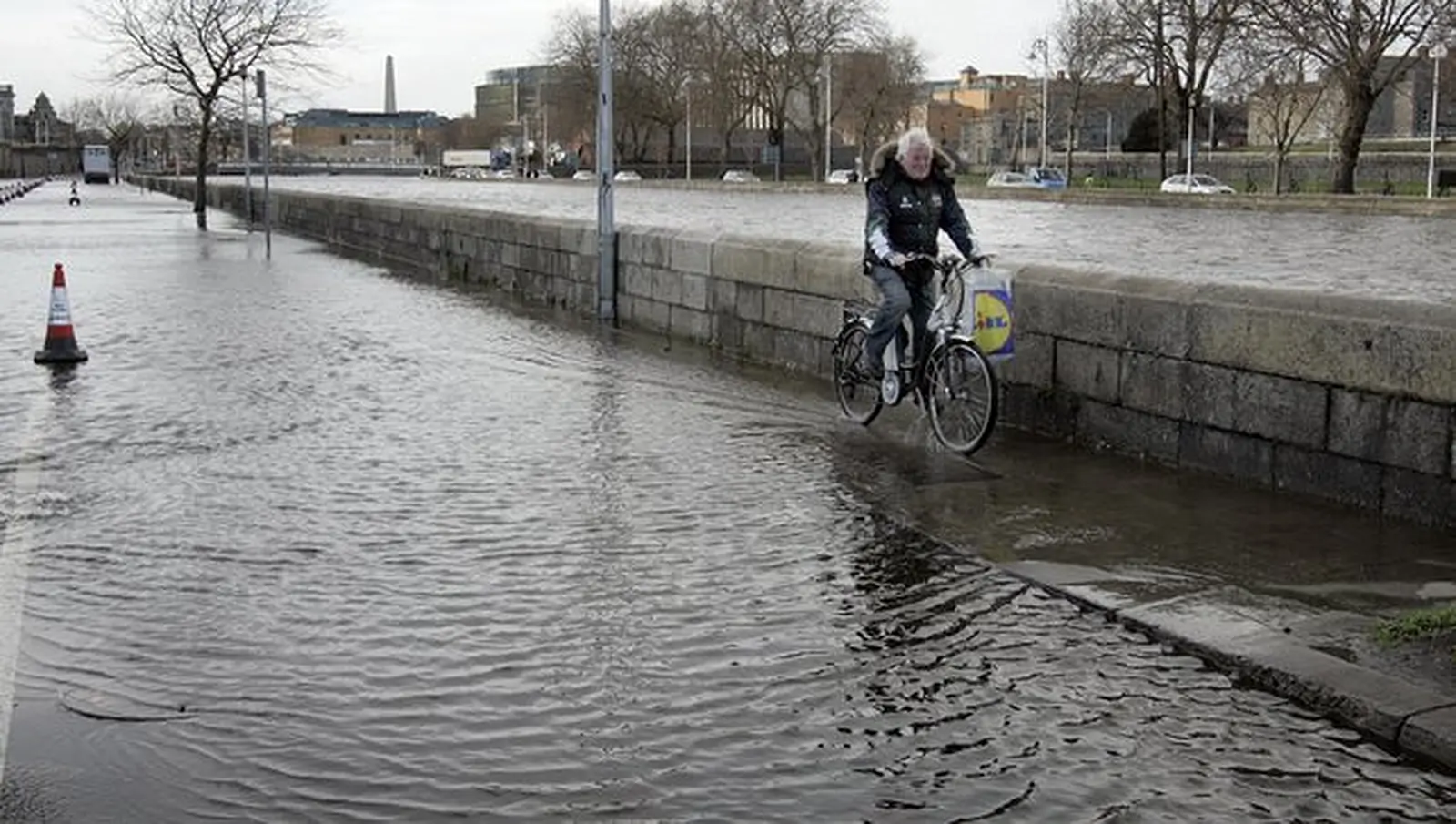 People with flooded properties should be exempt from property tax, insist Fianna F&aacute;il and Sinn F&eacute;in