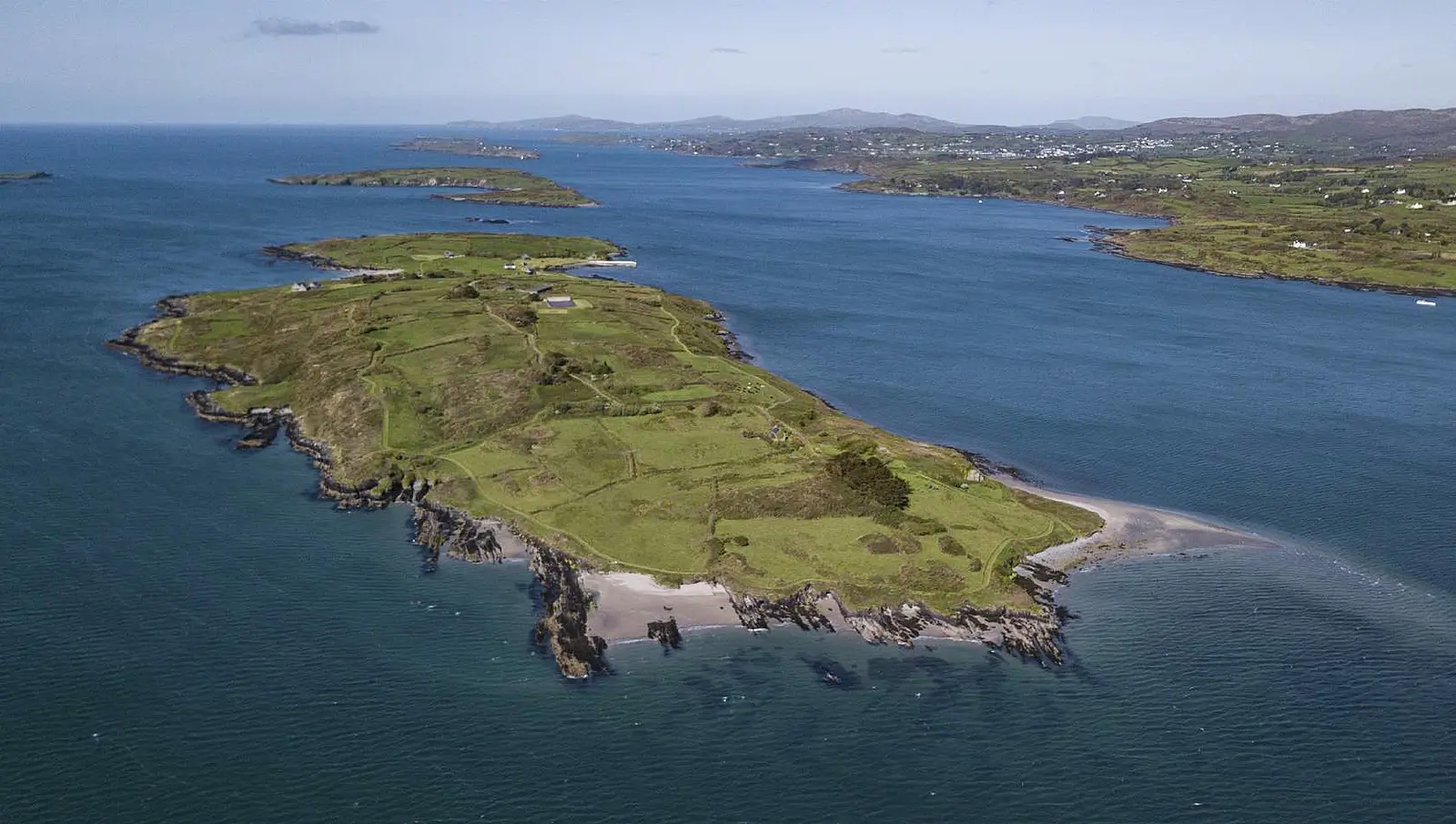 Private island off Cork coast sells for over &euro;5.5 million