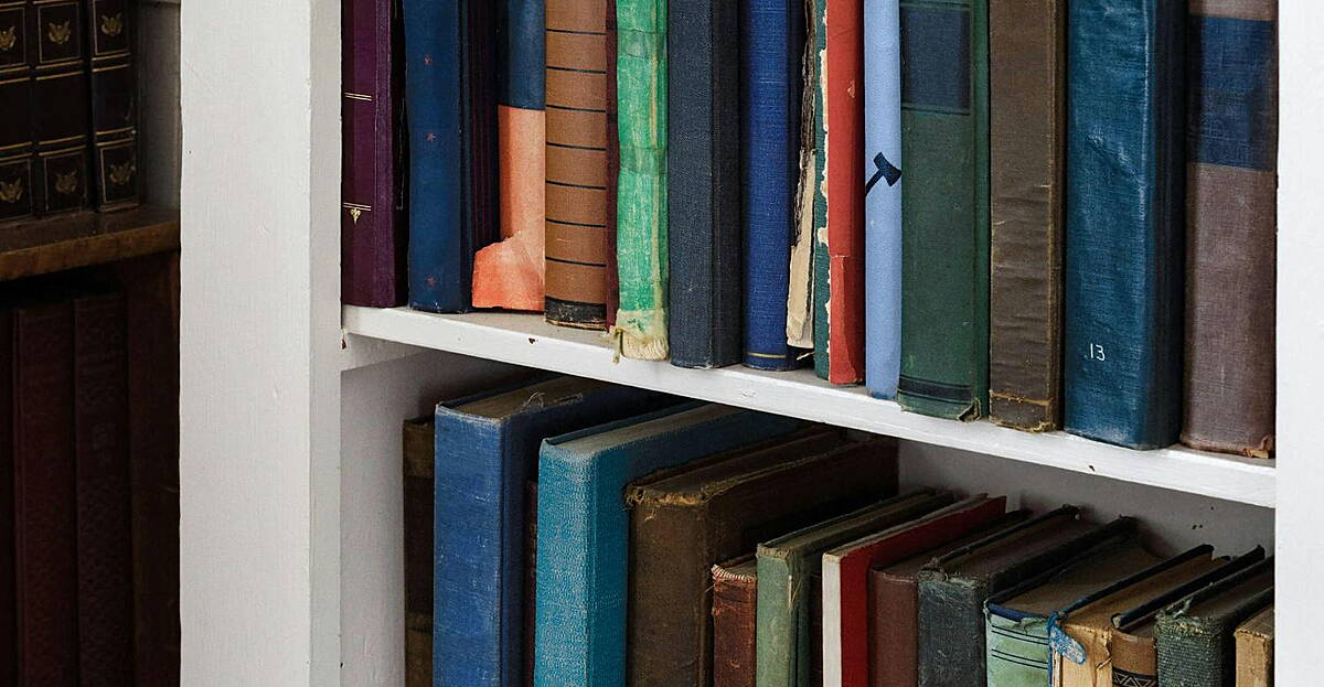 The Bookshelf with Claire Beck | Newstalk