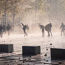 French PM calls for “partial c...