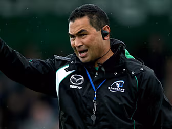 Lam shuffles his pack for fina...