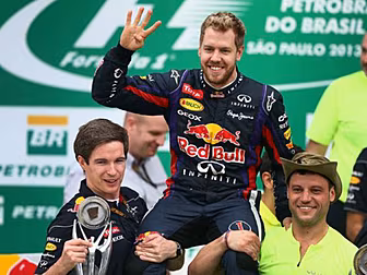 Sebastian Vettel replaces Fern...