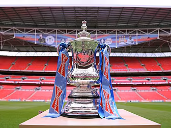 Arsenal win FA Cup with dramat...