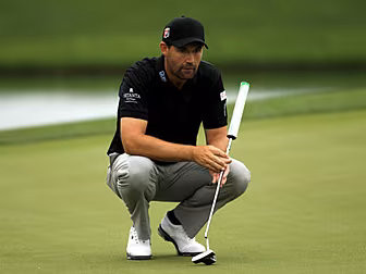 Harrington just 2 back heading...