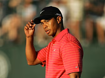 Golf Weekly - Tiger changes hi...