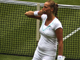 Kvitova wins Wimbledon final i...