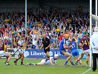 Drama as Clare fight back for...