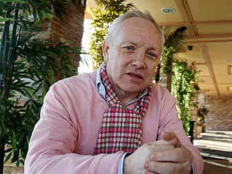 Boxing legend Frank Maloney re...