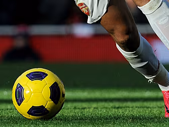 Arsenal hint at hope with 3-0...